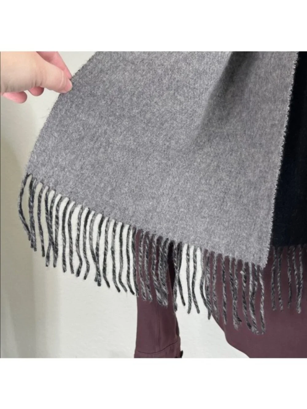 Andrew Noble Pure Cashmere Reversible Gray Black Fringe Scarf
